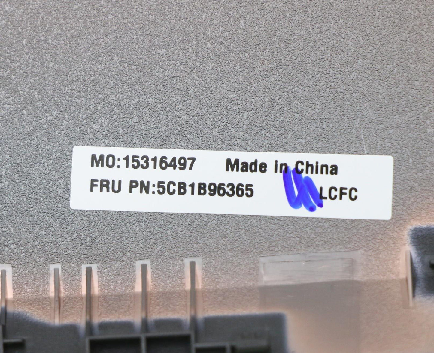 Lenovo Cover Lower Case L 82Ka Whdd U - 5CB1B96365