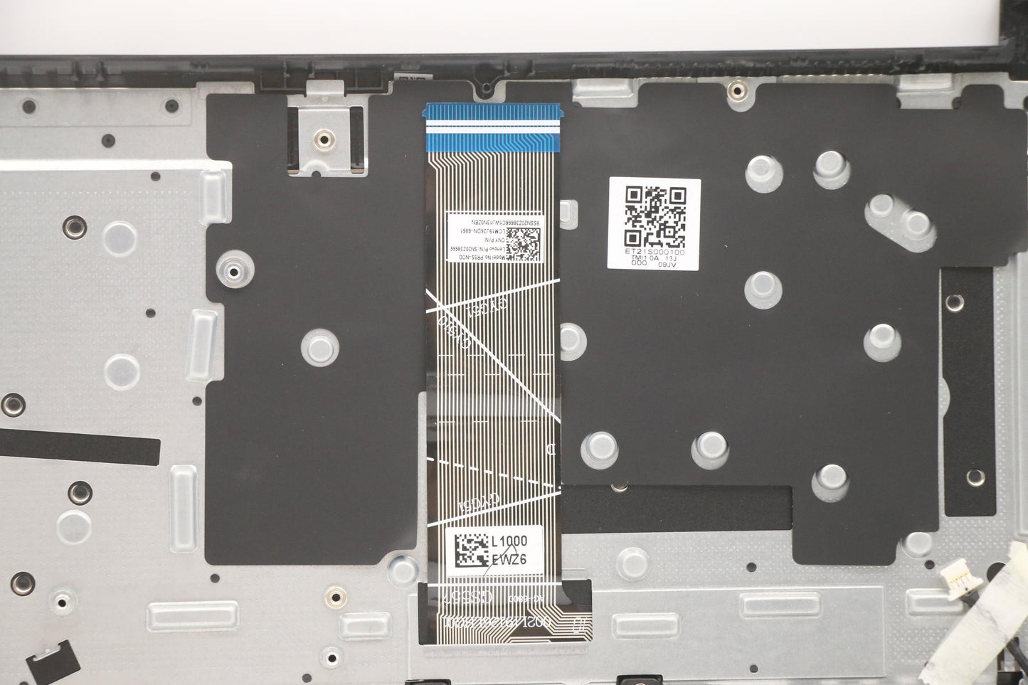 Lenovo Cover Upper Case Asm_Nordic L8 - 5CB1B96467