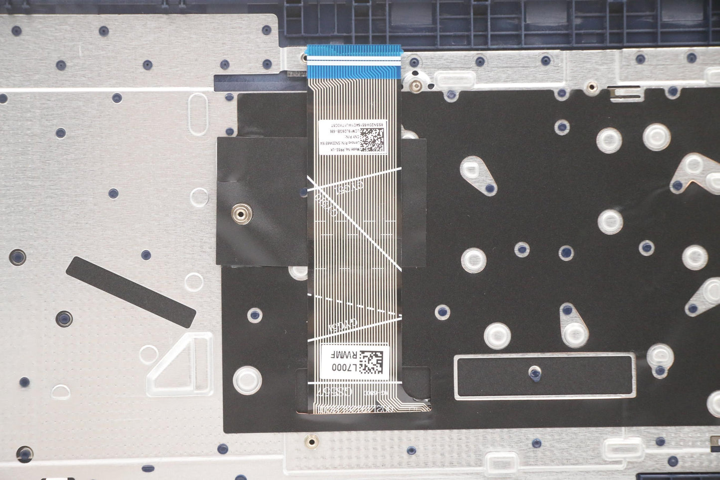 Lenovo Cover Upper Case Asm_Uke L82H9 - 5CB1B96572