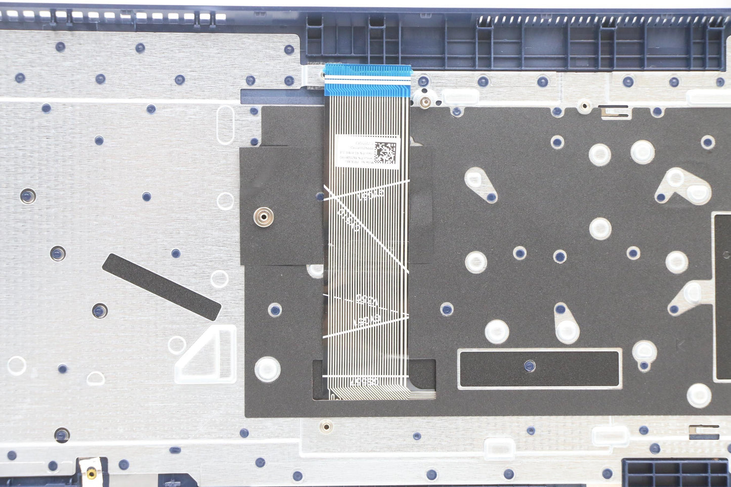 Lenovo Cover Upper Case Asm_Bel L82H9 - 5CB1B96578