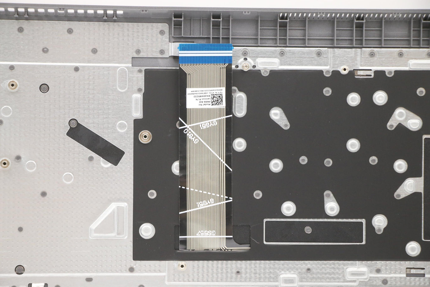 Lenovo Cover Upper Case Asm_Sws L82H9 - 5CB1B96599