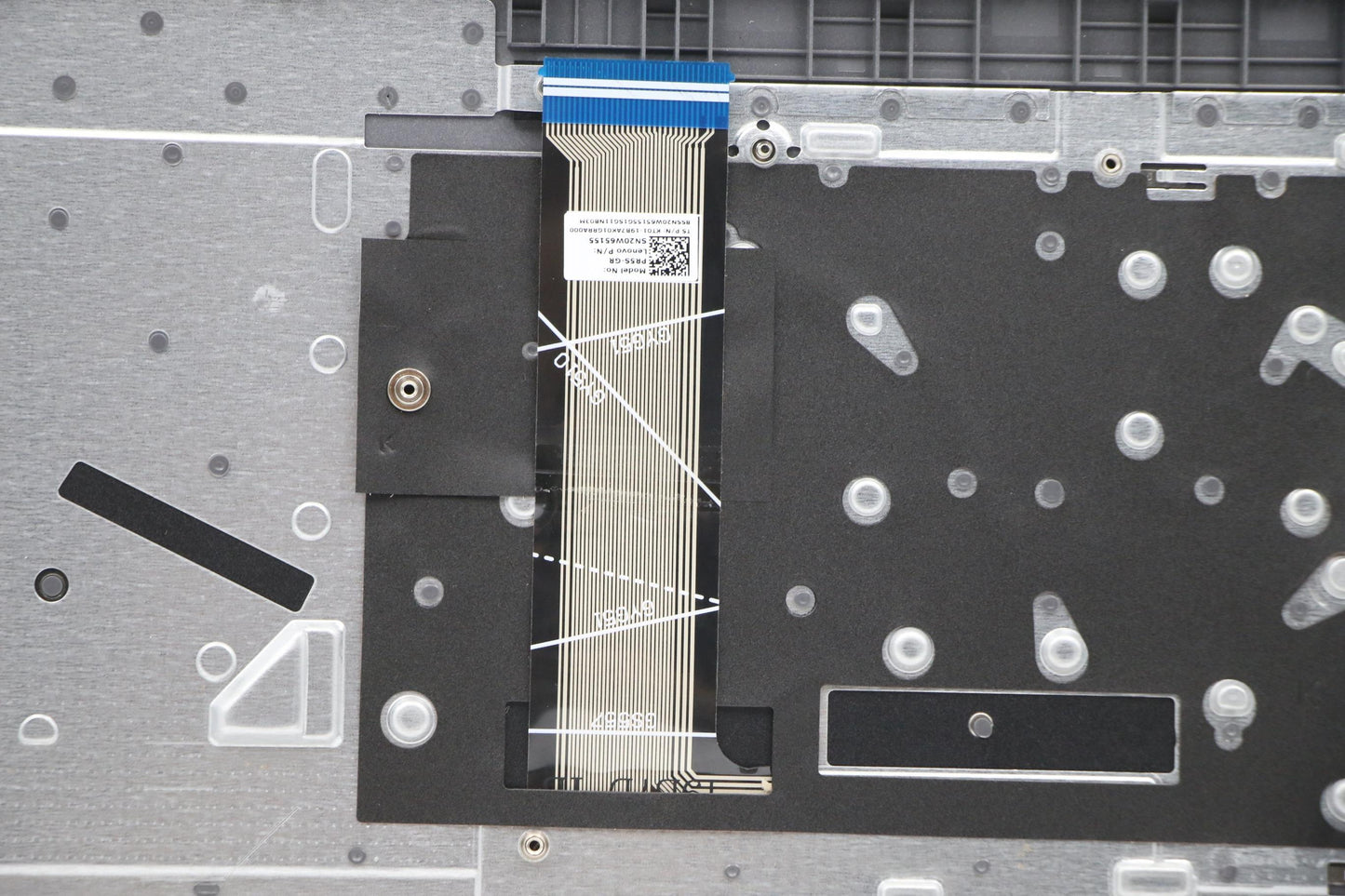 Lenovo Cover Upper Case Asm_Ger L82H9 - 5CB1B97470