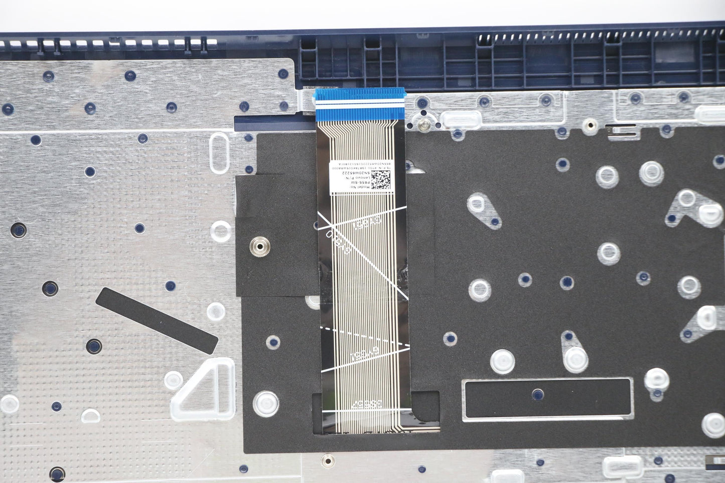 Lenovo Cover Upper Case Asm_Sws L82H9 - 5CB1B97539