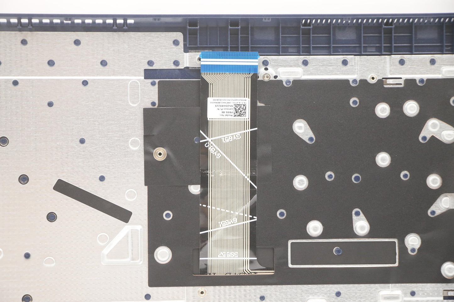 Lenovo Cover Upper Case Asm_Bel L82H9 - 5CB1B97549