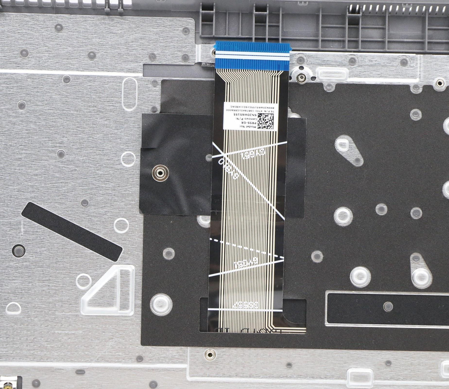Lenovo Cover Upper Case Asm_Ger L82H9 - 5CB1B97594