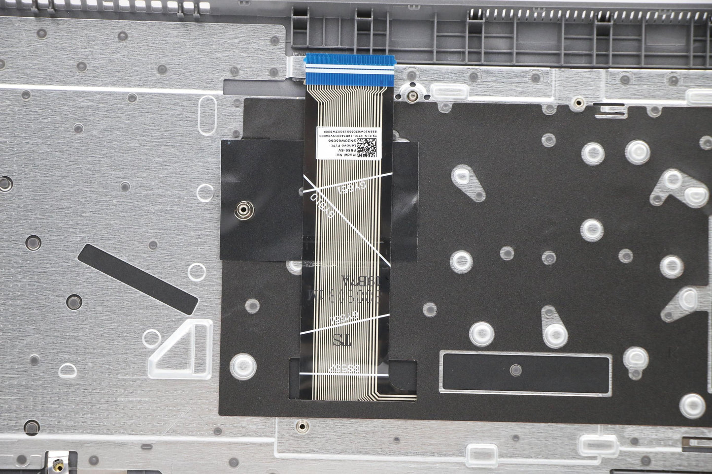 Lenovo Cover Upper Case Asm_Slv L82H9 - 5CB1B97599