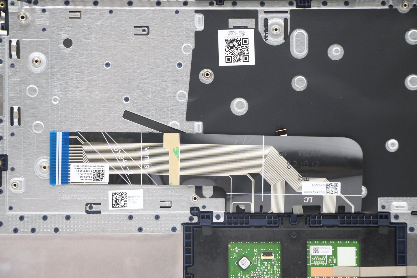 Lenovo Cover Upper Case Asm_Nordic L8 - 5CB1B97635