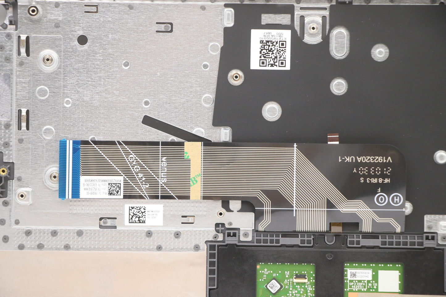 Lenovo Cover Upper Case Asm_Slv L82H7 - 5CB1B97814