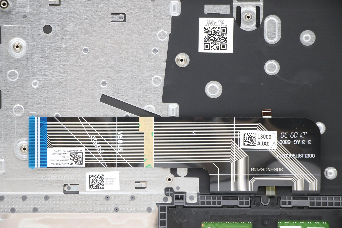 Lenovo Cover Upper Case Asm_Bel L82H7 - 5CB1C04395