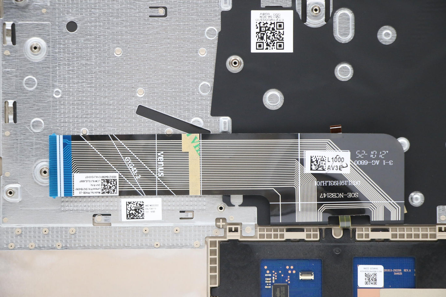 Lenovo Cover Upper Case Asm_Eng L82H7 - 5CB1C04480