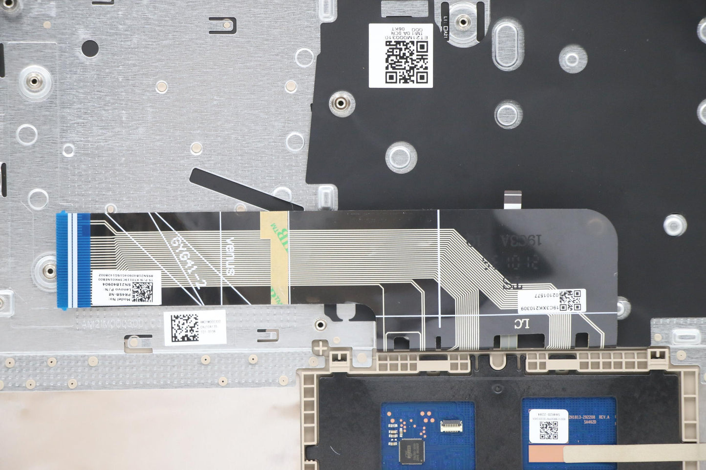 Lenovo Cover Upper Case Asm_Nordic L8 - 5CB1C04495