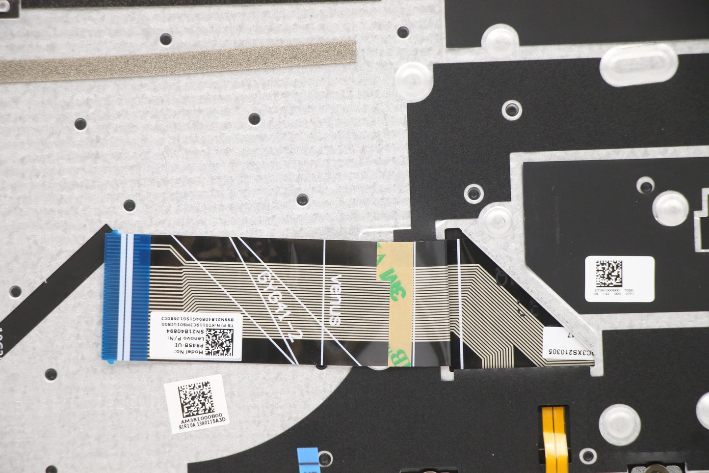 Lenovo Cover Uppercaseasm_Euro Eng C8 - 5CB1C04851