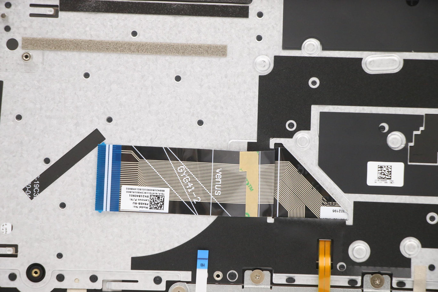 Lenovo Cover Uppercaseasm_Rus C82L3 C - 5CB1C04854