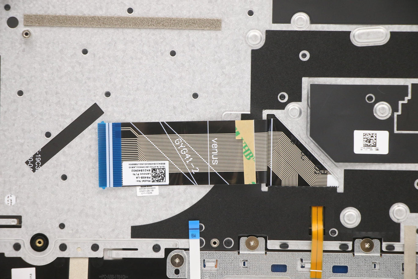 Lenovo Cover Uppercaseasm_La Spa C82L - 5CB1C04865