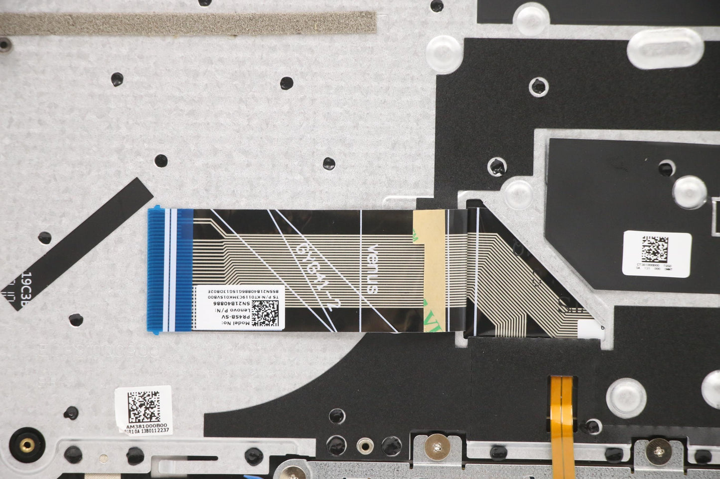 Lenovo Cover Uppercaseasm_Slv C82L3 C - 5CB1C04874
