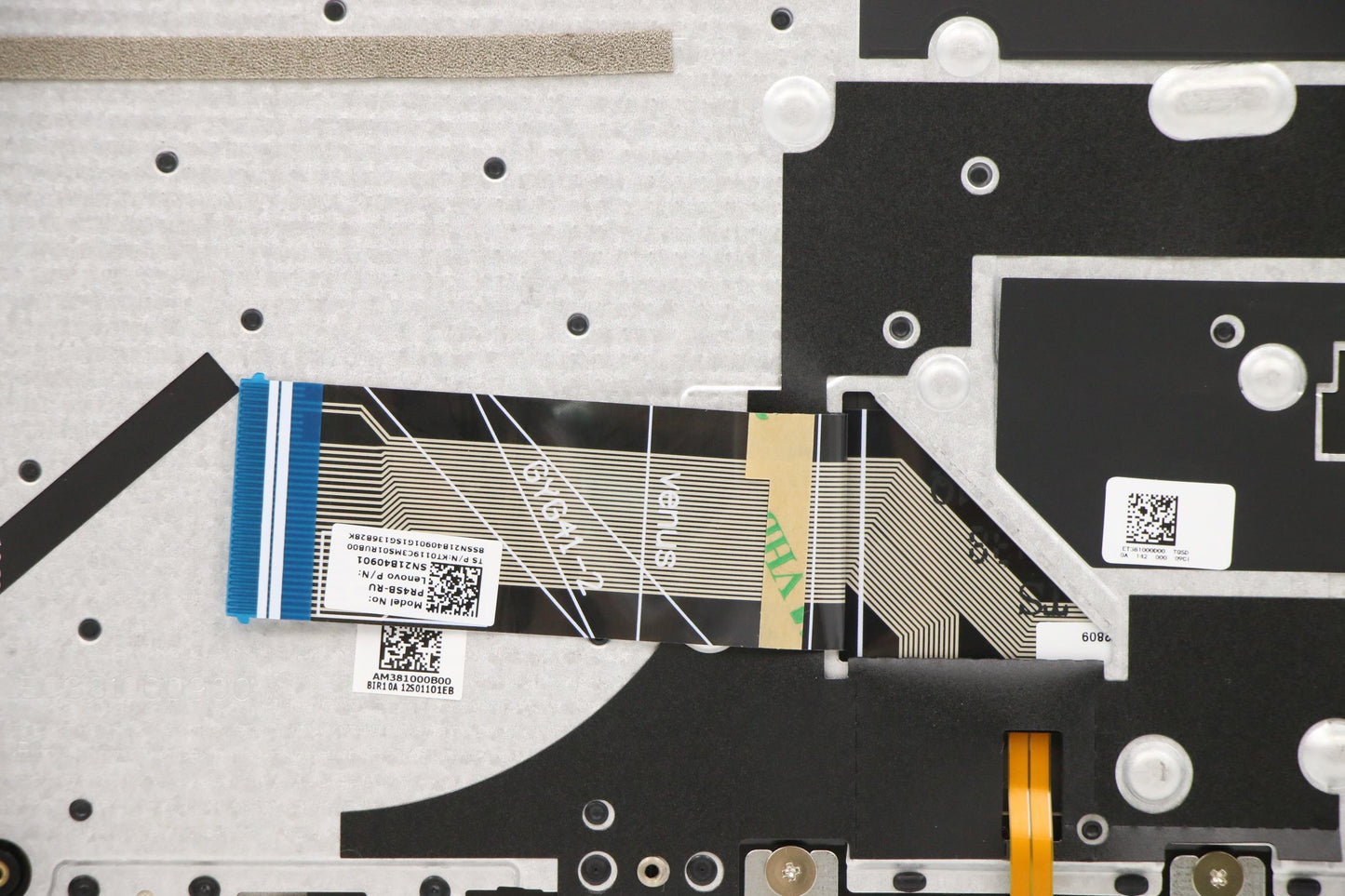 Lenovo Cover Uppercaseasm_Rus C82L3 S - 5CB1C04886
