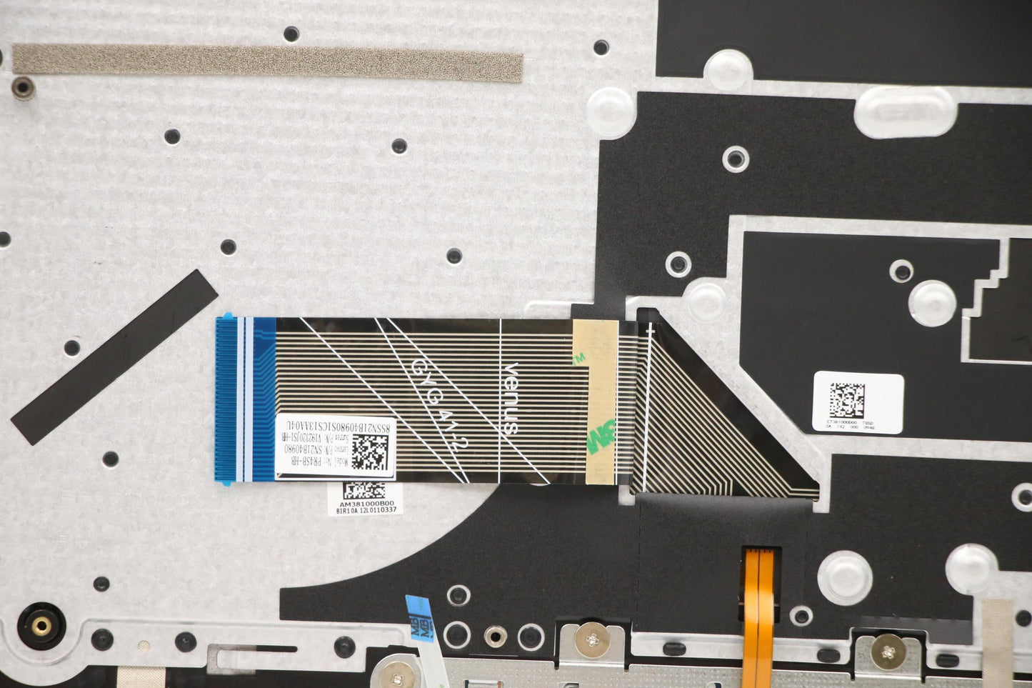 Lenovo Cover Uppercaseasm_Hbw C82L3 S - 5CB1C04888