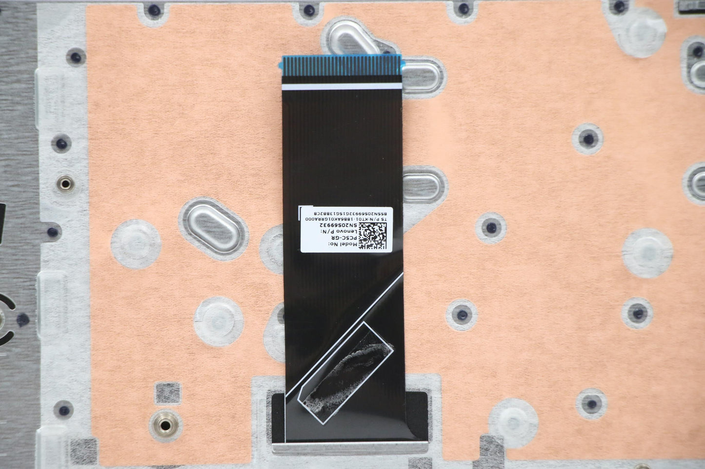 Lenovo Cover Upper Case Asm_Ger L81X8 - 5CB1C15066