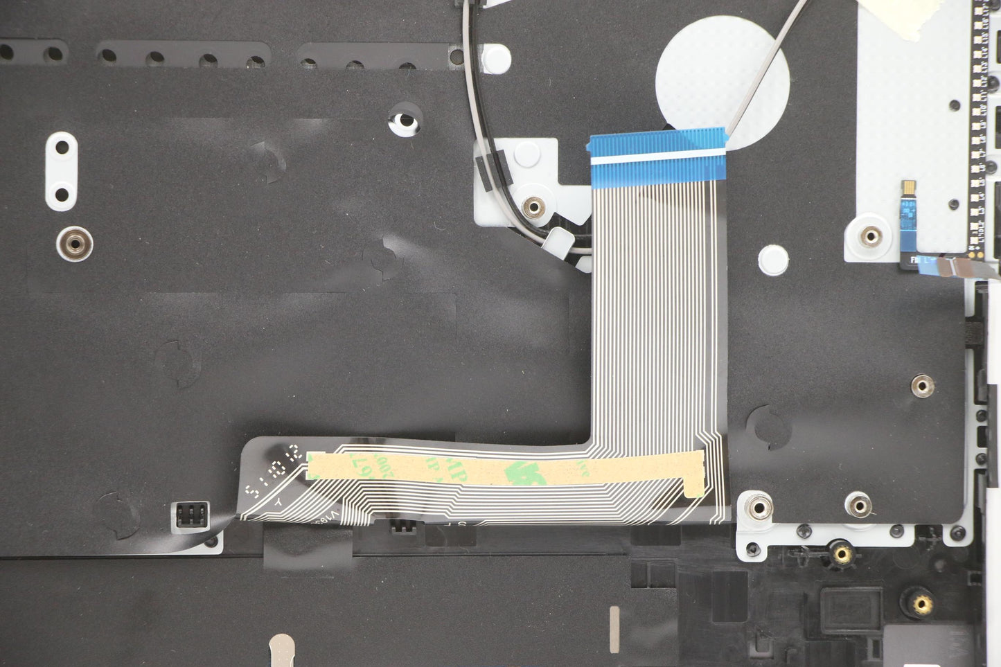Lenovo Cover Upper Case Asm_Ita L82M0 - 5CB1C17320