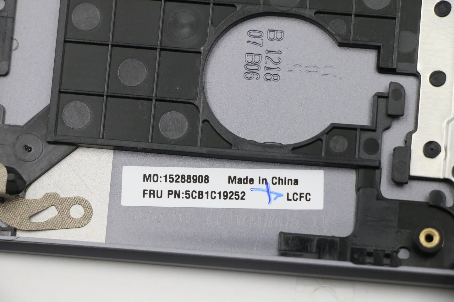 Lenovo Cover Upper Case Asm_Ara L82Nc - 5CB1C19252