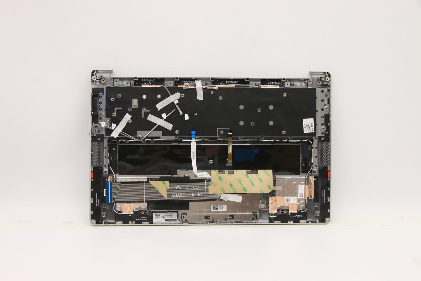 Lenovo Cover Upper Case Asm_Ger Wt 82 - 5CB1C68189