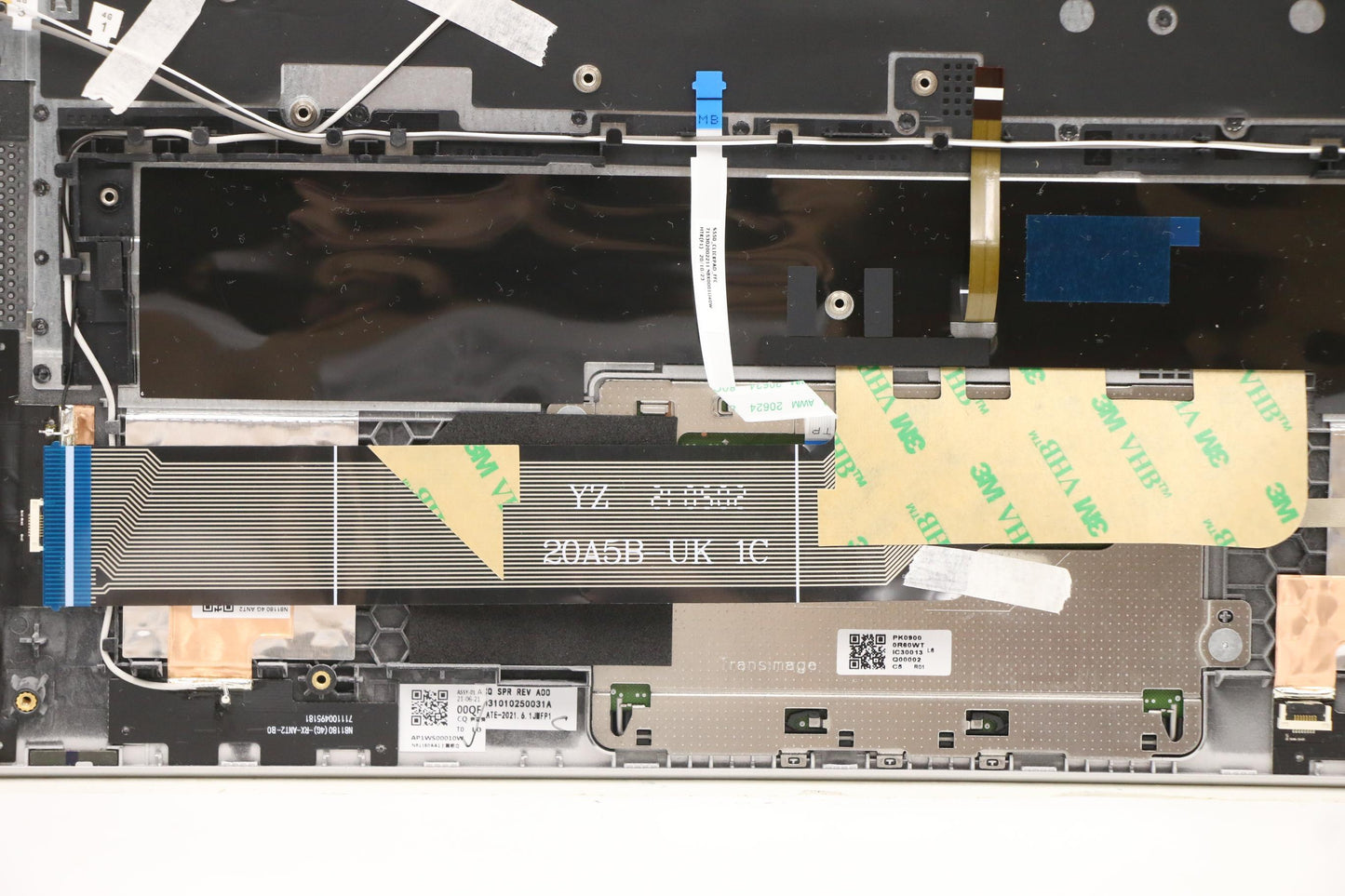 Lenovo Cover Upper Case Asm_Ger Wt 82 - 5CB1C68189