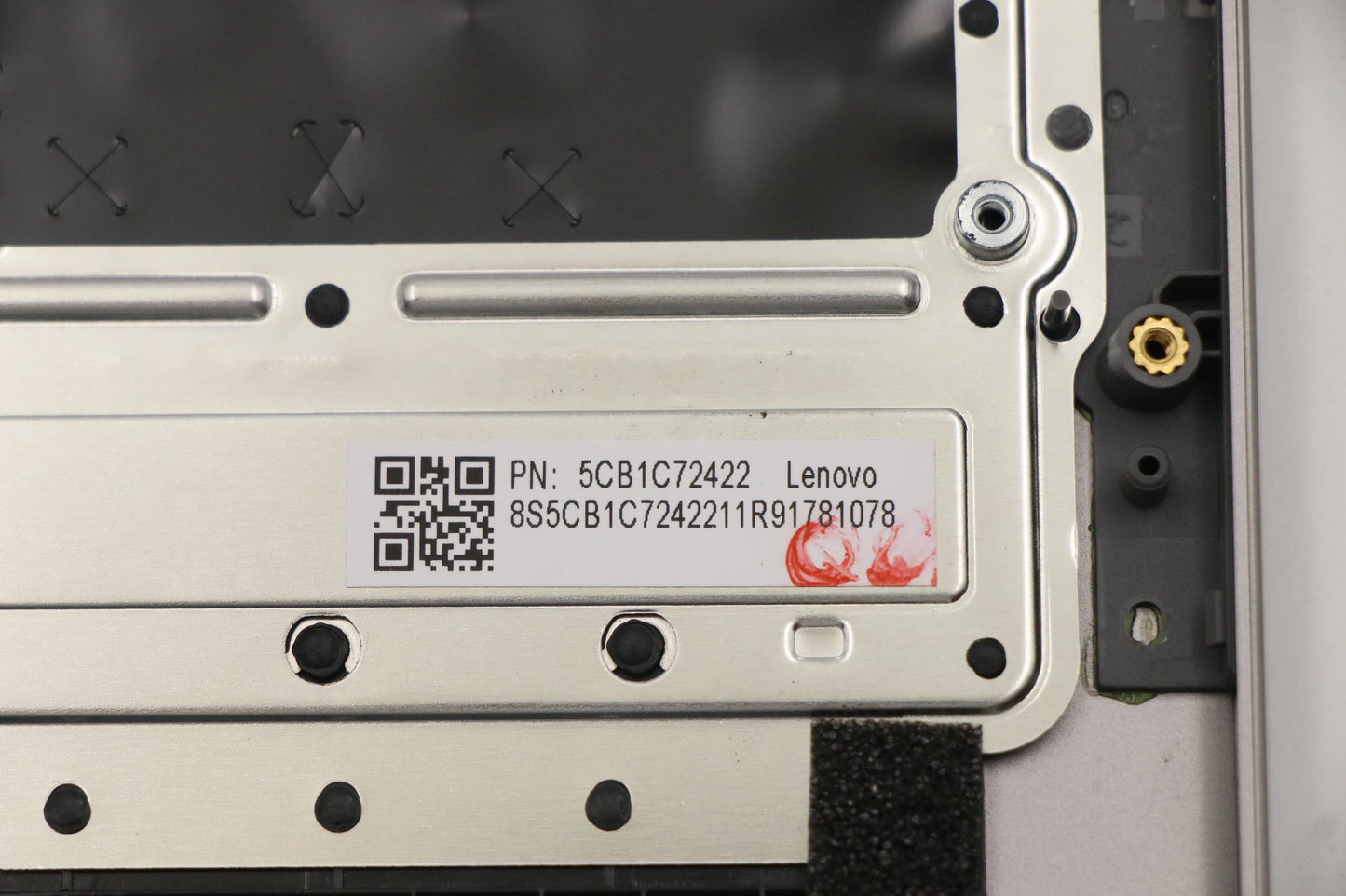 Lenovo Cover Upper Case Asm_Por W 20Y - 5CB1C72422