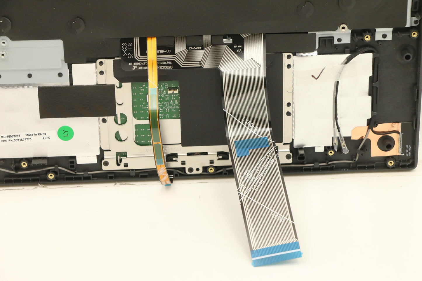 Lenovo Cover Upper Case Asm_Eng L82Ju - 5CB1C74773