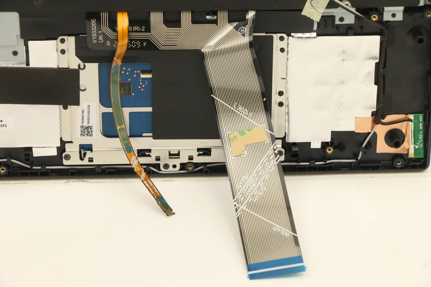 Lenovo Cover Upper Case Asm_Fra/Engl8 - 5CB1C74839