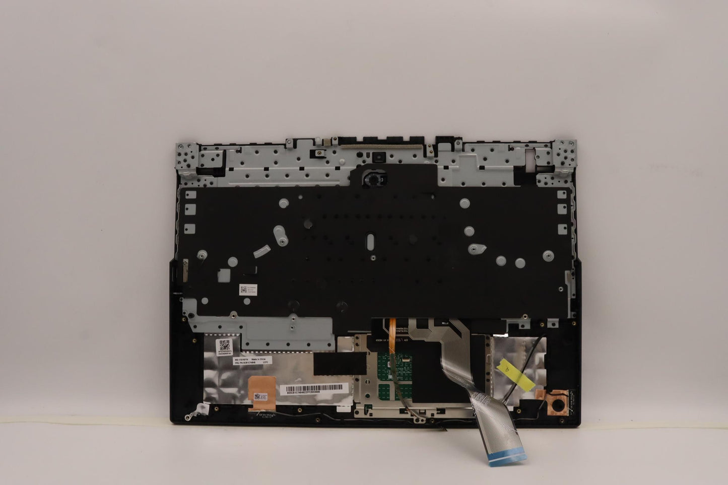 Lenovo Cover Upper Case Asm_Hun L82Ju - 5CB1C74848