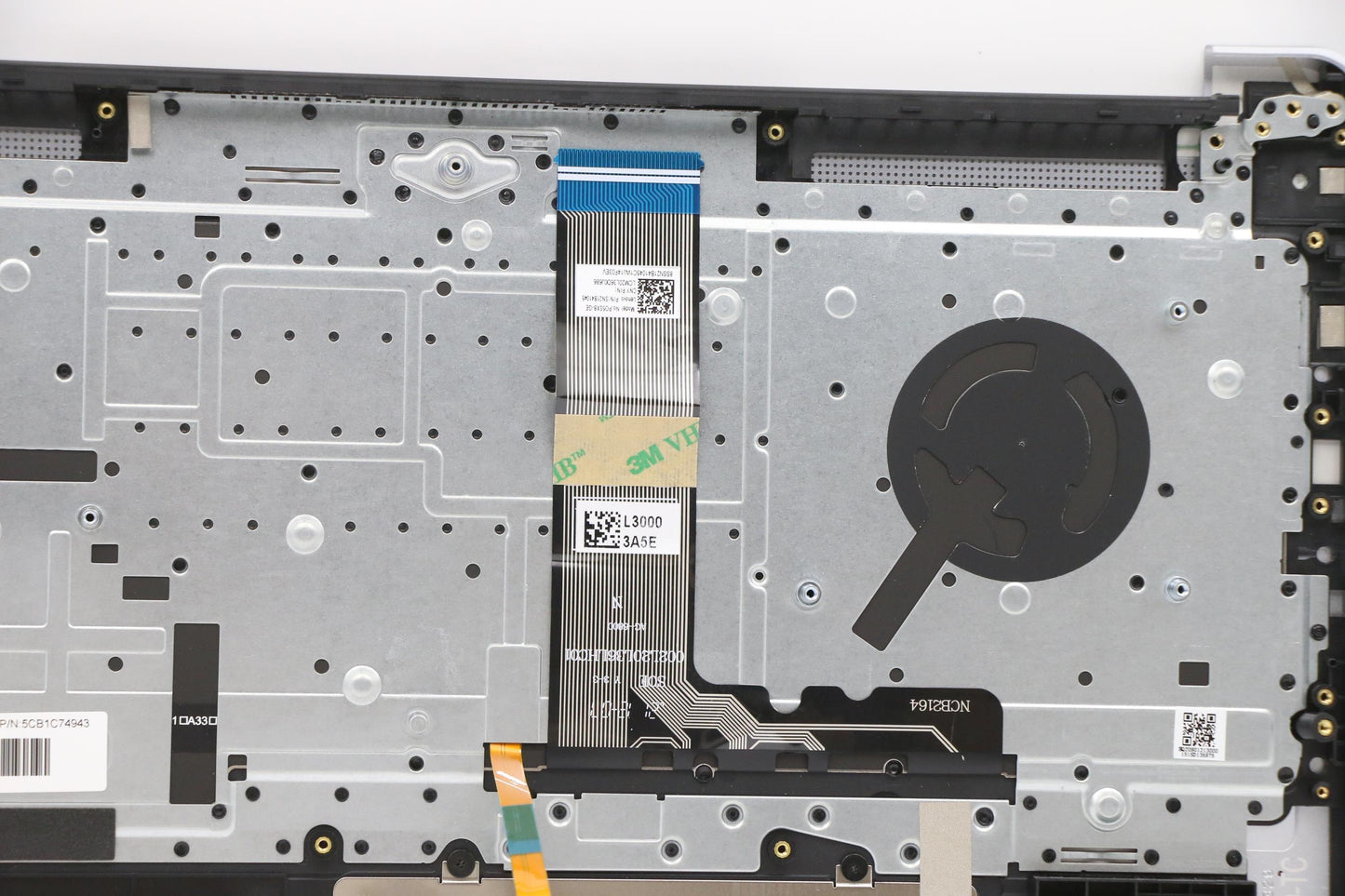 Lenovo Cover Upper Case Asm_Ger H82L5 - 5CB1C74943