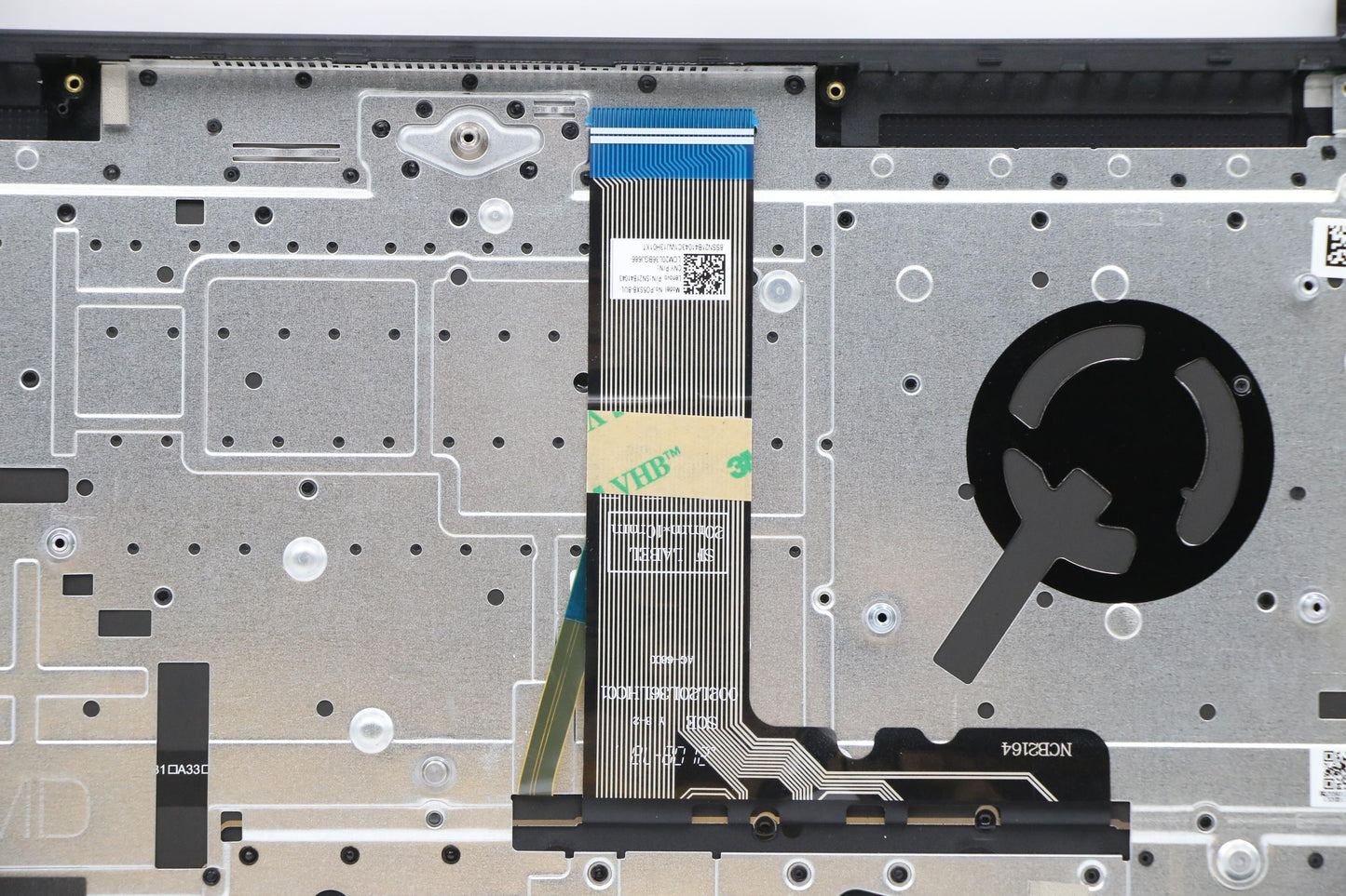 Lenovo Cover Upper Case Asm_Bul H82L5 - 5CB1C74968