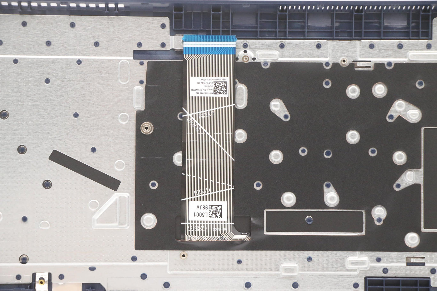 Lenovo Cover Upper Case Asm_Bel L82Kv - 5CB1C75058