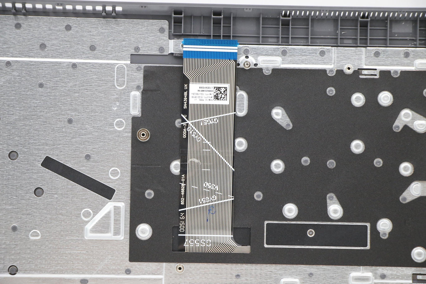 Lenovo Cover Upper Case Asm_Uke L82Kv - 5CB1C75083