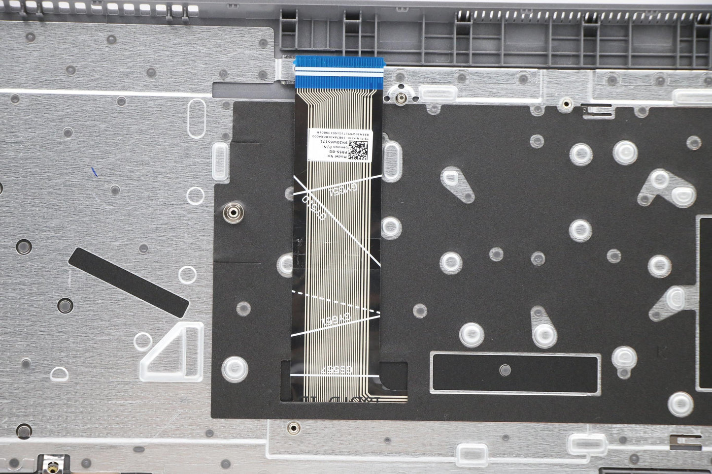 Lenovo Cover Upper Case Asm_Bul L82Kv - 5CB1C81078