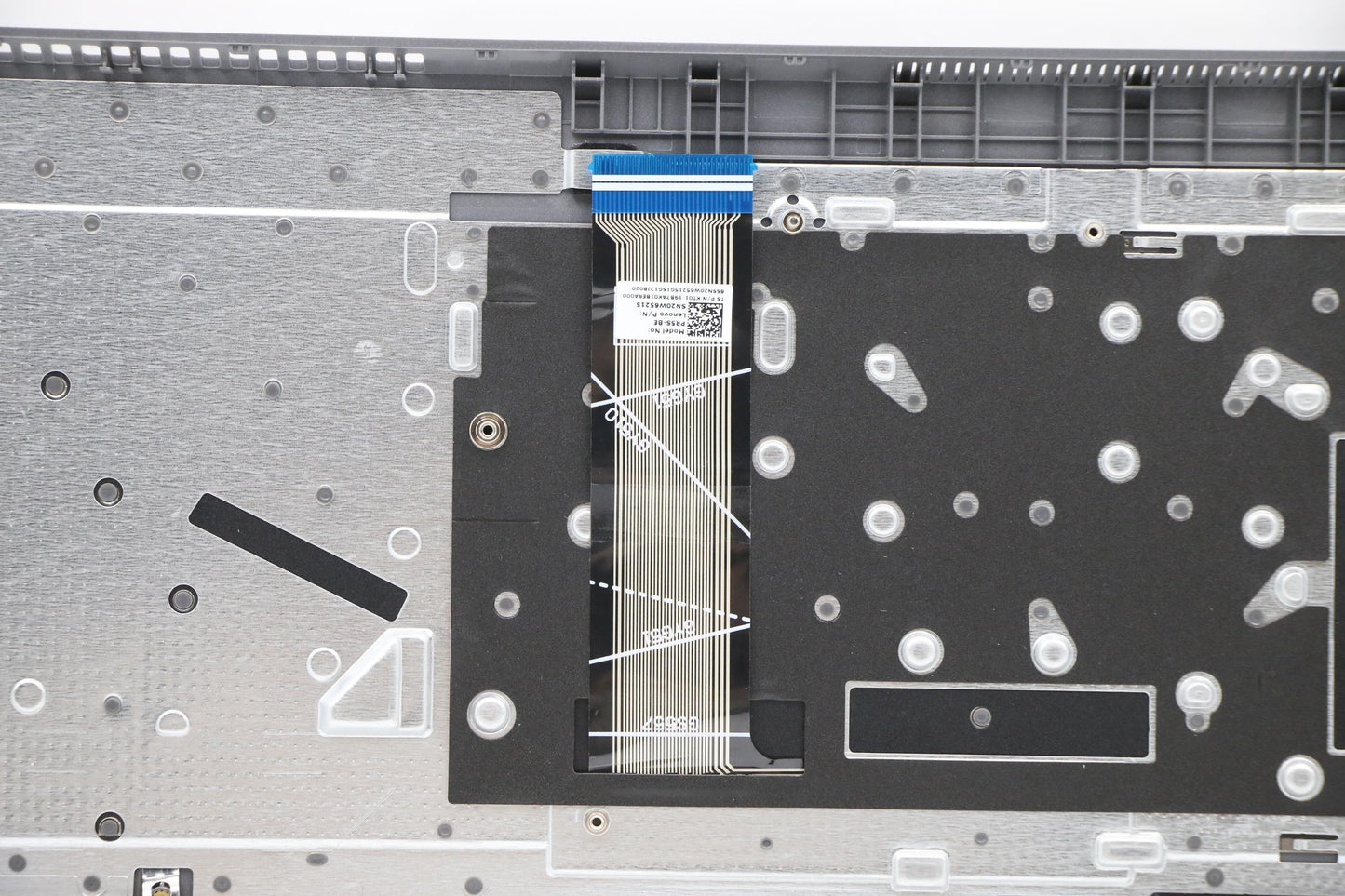 Lenovo Cover Upper Case Asm_Bel L82Kv - 5CB1C81080