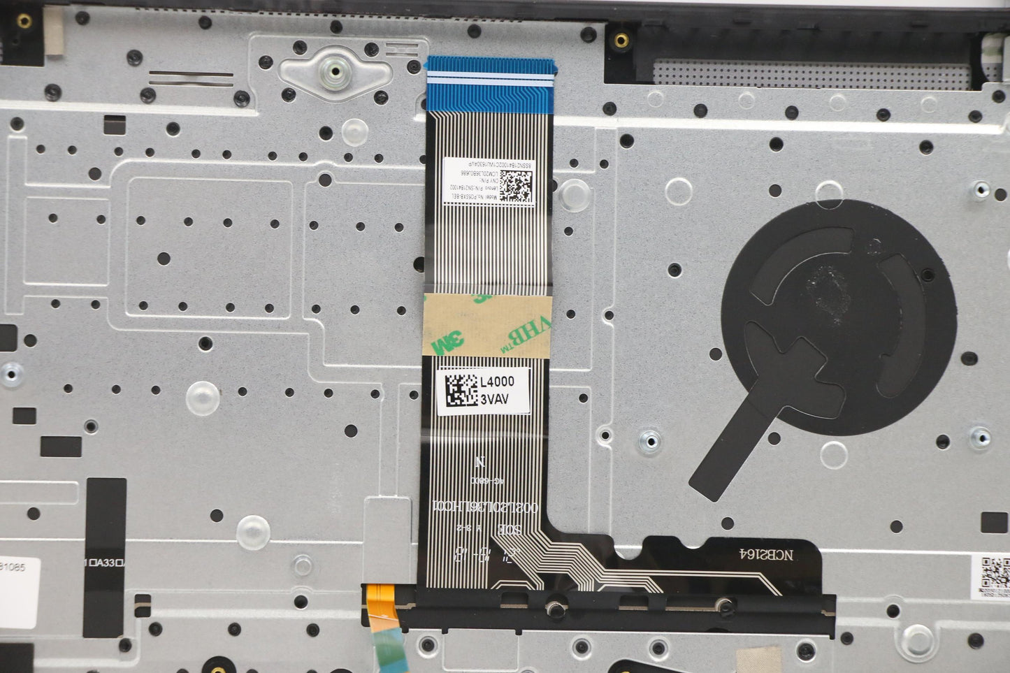Lenovo Cover Upper Case Asm_Belh82L9C - 5CB1C81085