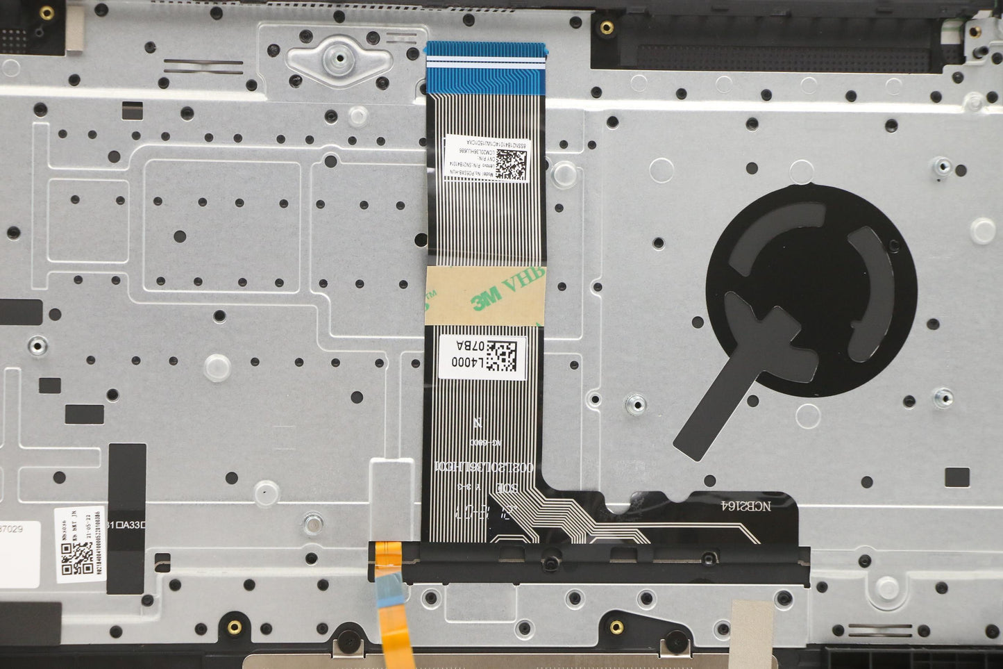Lenovo Cover Upper Case Asm_Hun H82L9 - 5CB1C87029