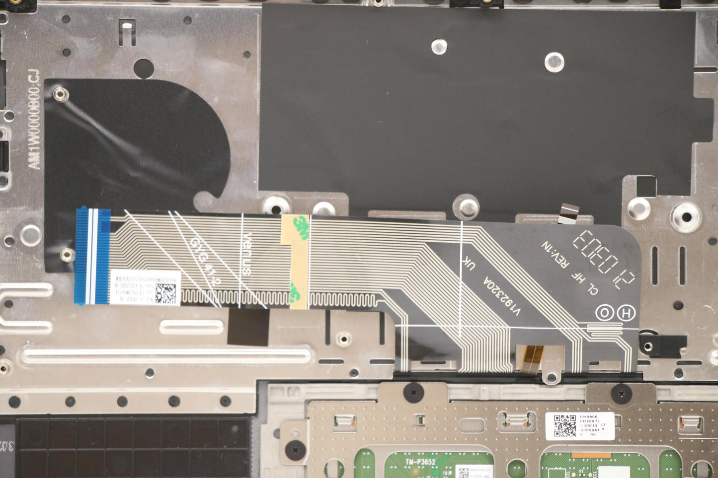Lenovo Cover Upper Case Asm_Uke L82Nh - 5CB1C90585