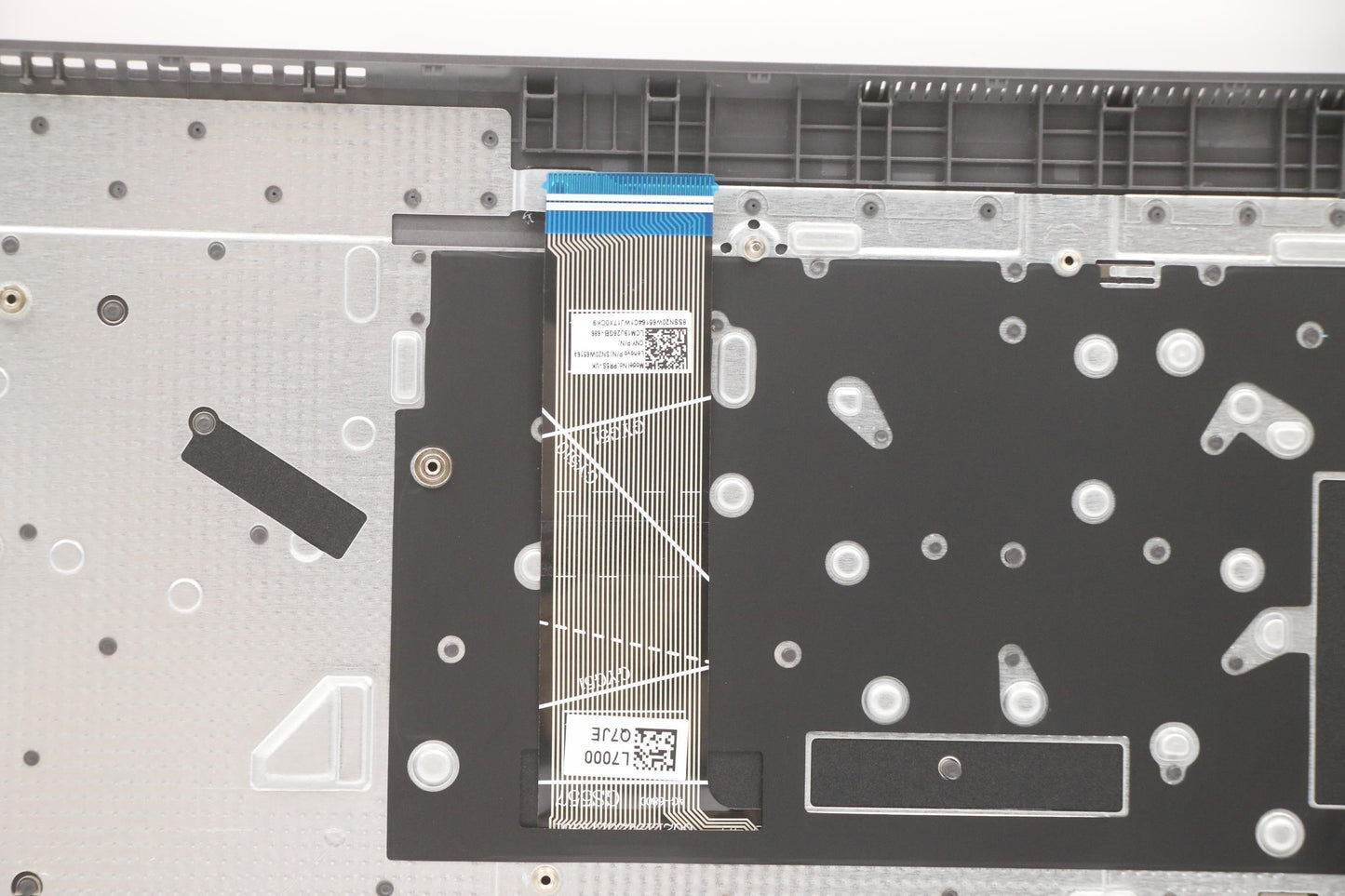 Lenovo Cover Upper Case Asm_Uke L82Nx - 5CB1C92861