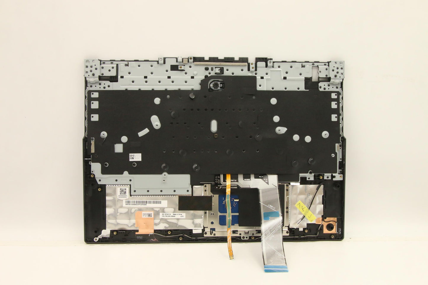 Lenovo Cover Upper Case Asm_Eng L82Jw - 5CB1C93000