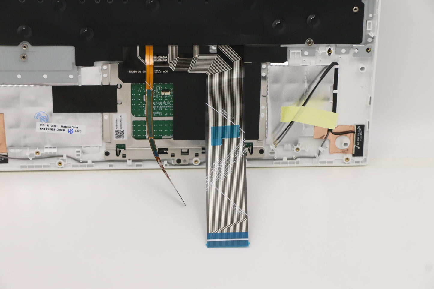 Lenovo Cover Upper Case Asm_Eng L82Jw - 5CB1C93096