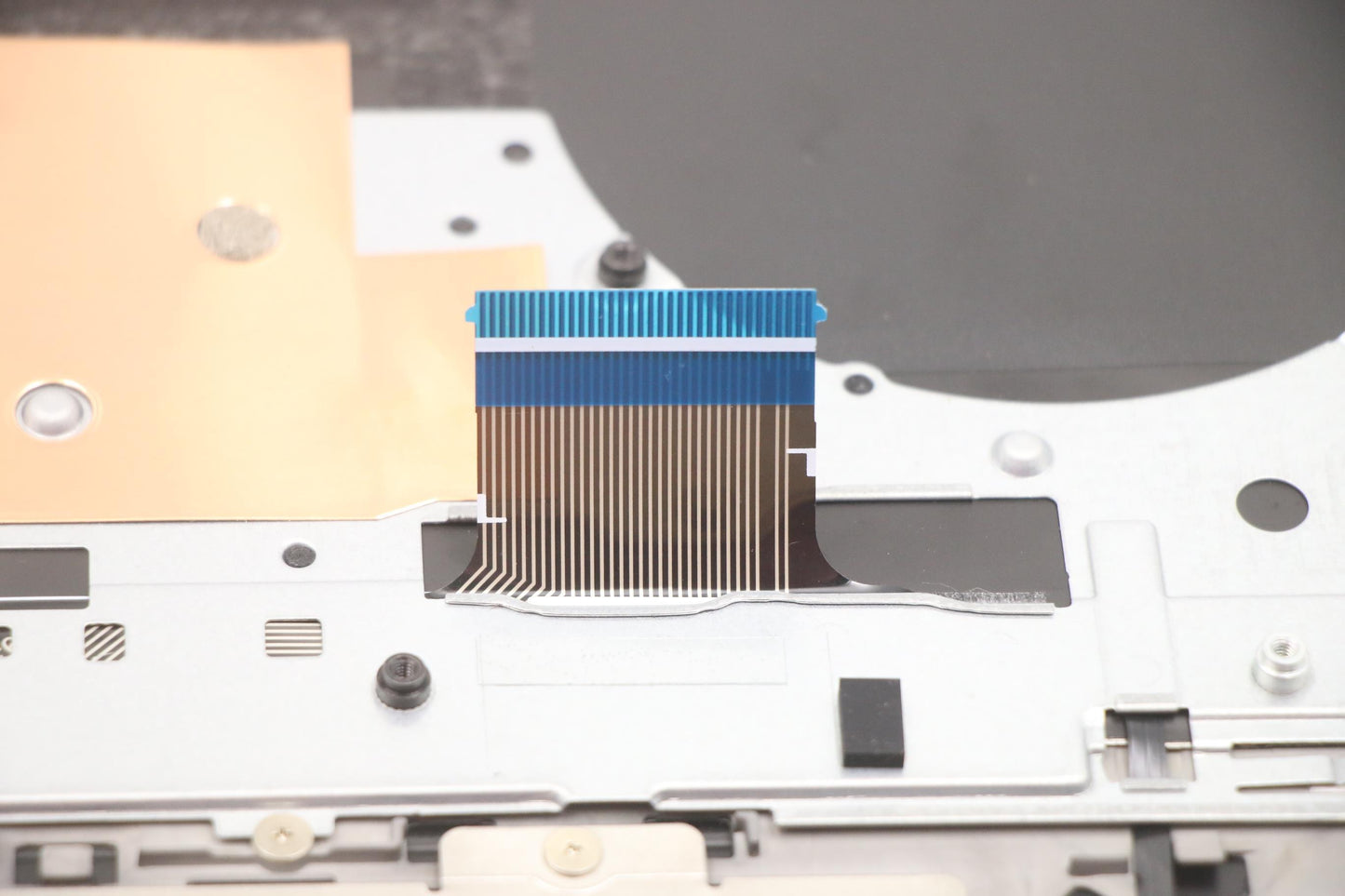 Lenovo Cover Upper Case Asm_Spa L82K8 - 5CB1C93695