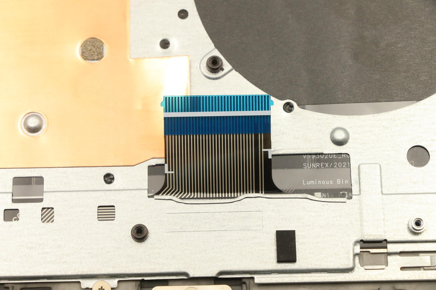 Lenovo Cover Upper Case Asm_Bul L82K8 - 5CB1C93705