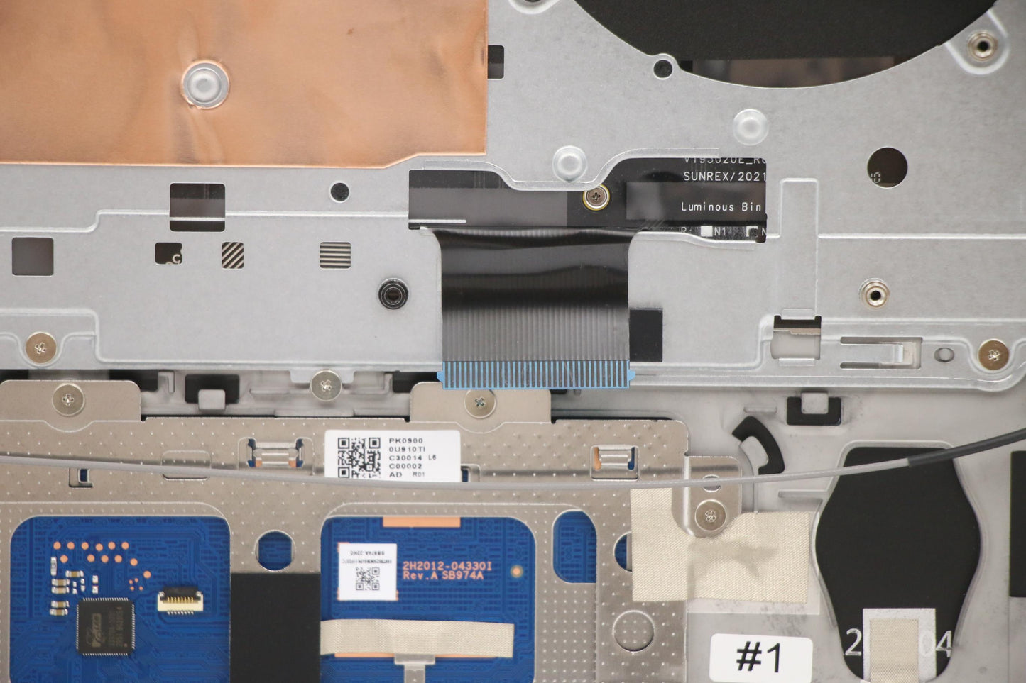 Lenovo Cover Upper Case Asm_Eng L82K8 - 5CB1C93708