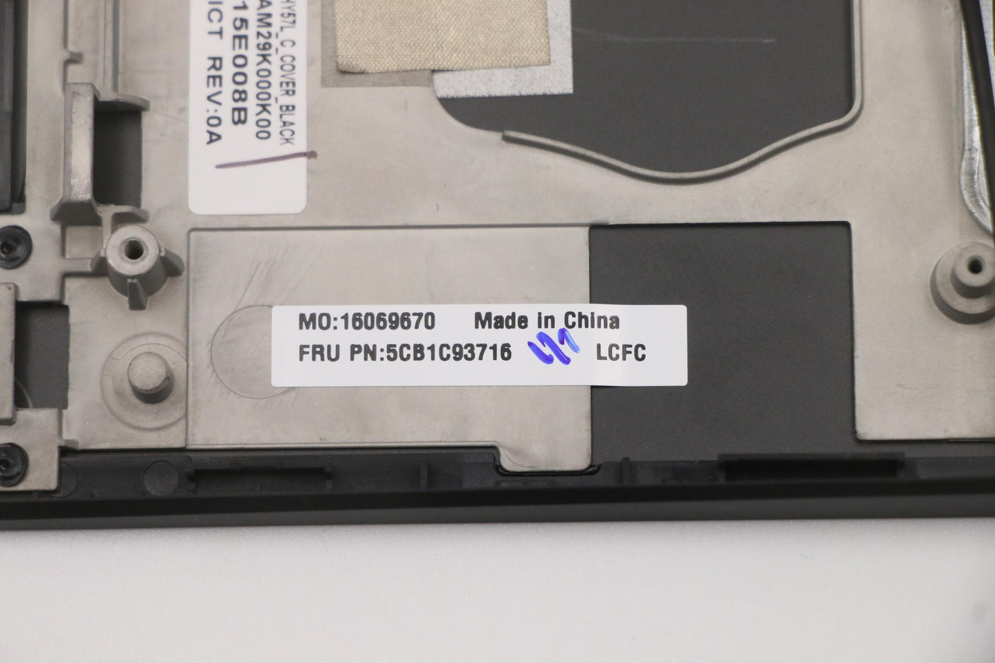Lenovo Cover Upper Case Asm_Hbw L82K8 - 5CB1C93716
