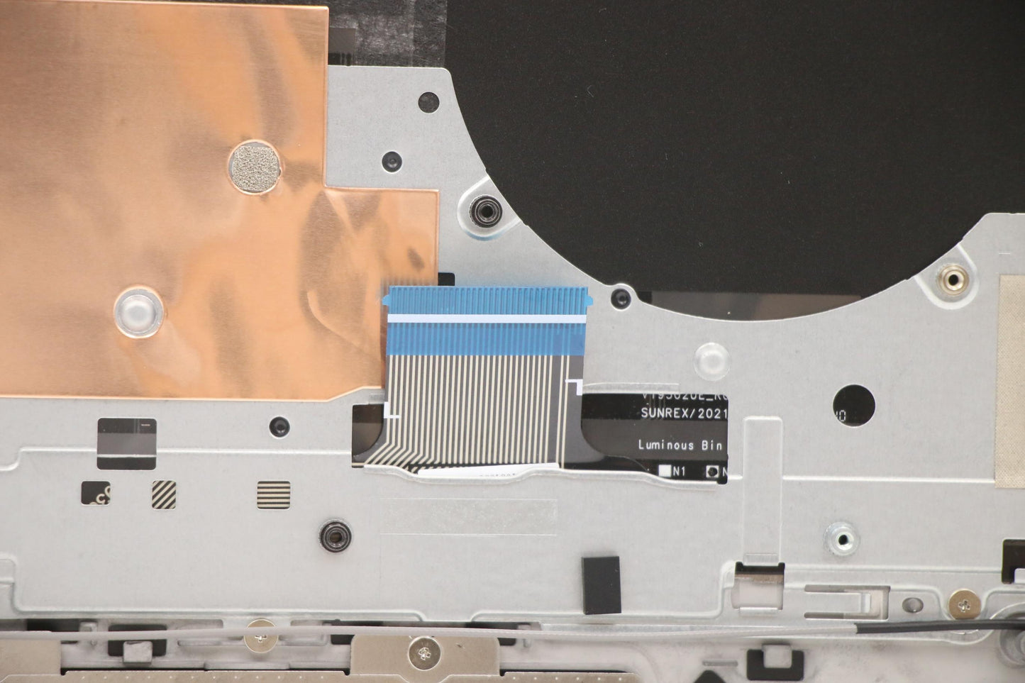 Lenovo Cover Upper Case Asm_La Spa L8 - 5CB1C93722