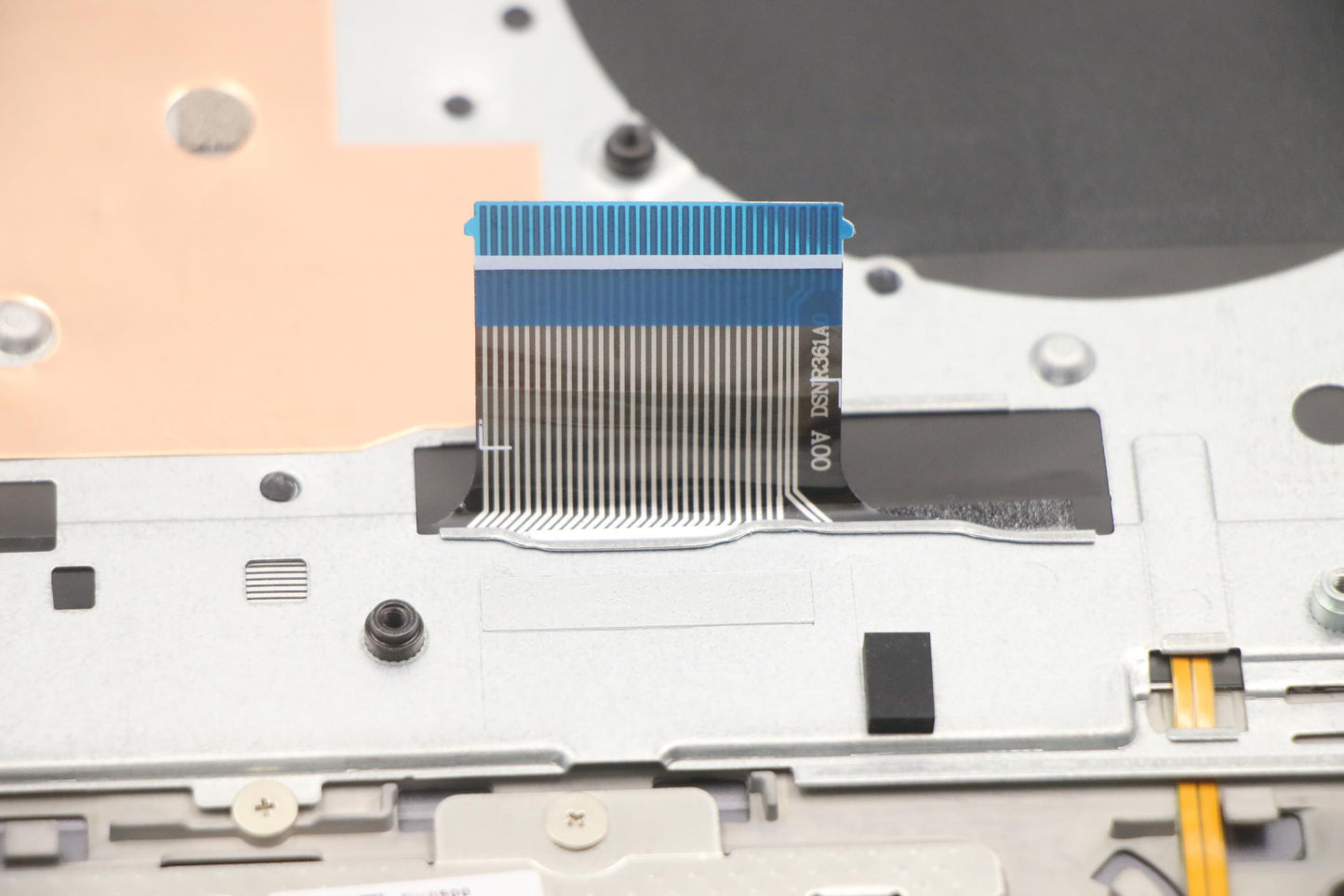 Lenovo Cover Upper Case Asm_Eng L82K8 - 5CB1C93740