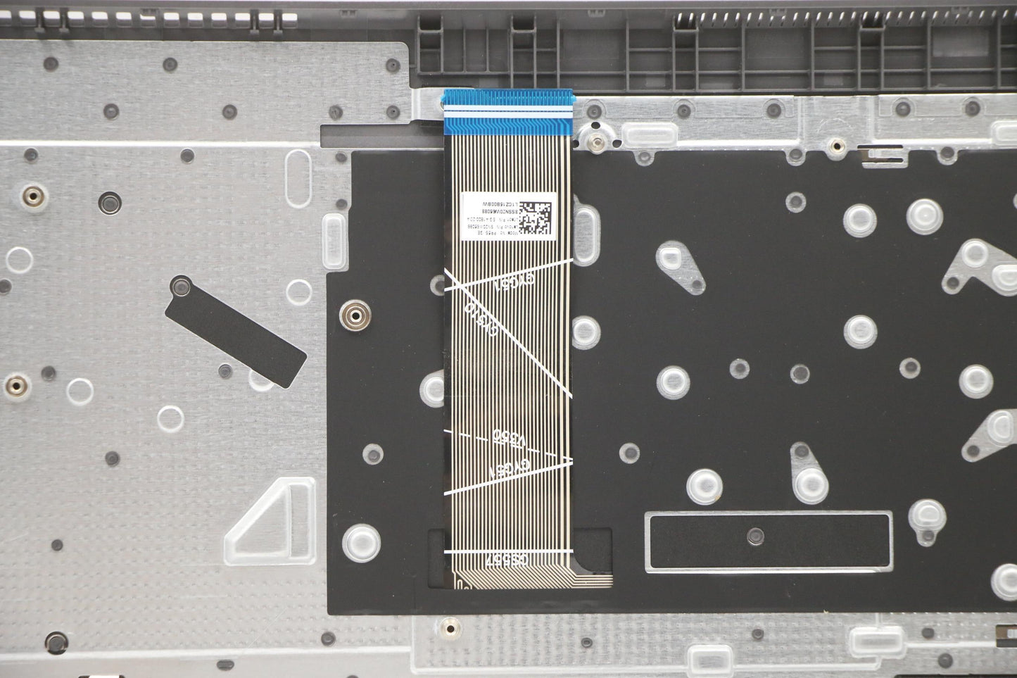 Lenovo Cover Upper Case Asm_Ger L82Nx - 5CB1D01854