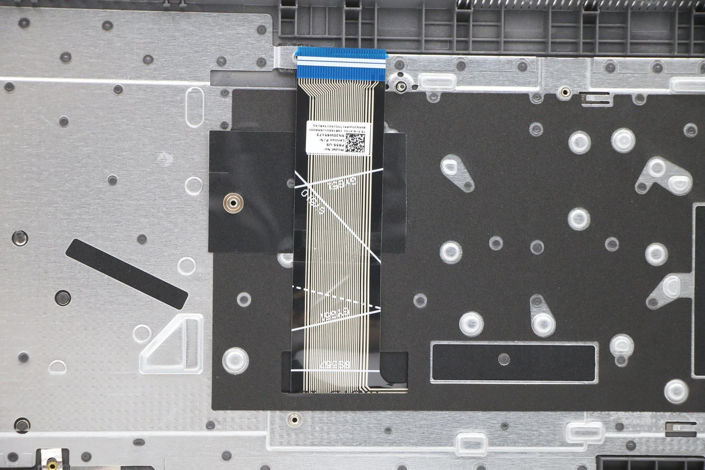 Lenovo Cover Upper Case Asm_Eng L82Nx - 5CB1D01872